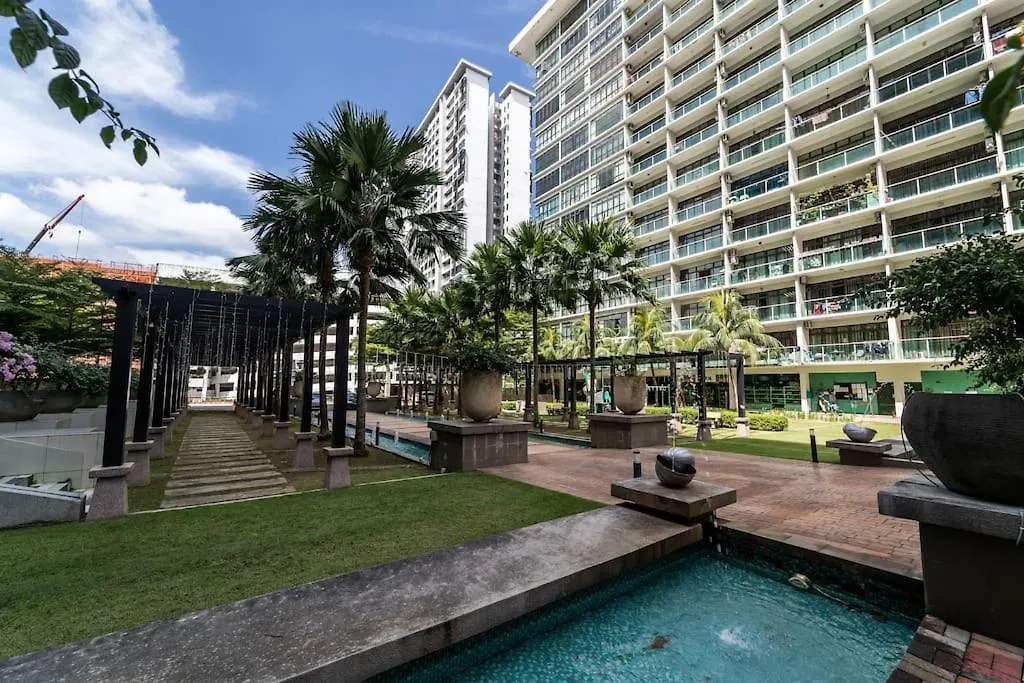 035 Palazio Apartment Japanese Style Studio Mount Austin Wifi & Netflix جوهر بهرو 0*,  ماليزيا